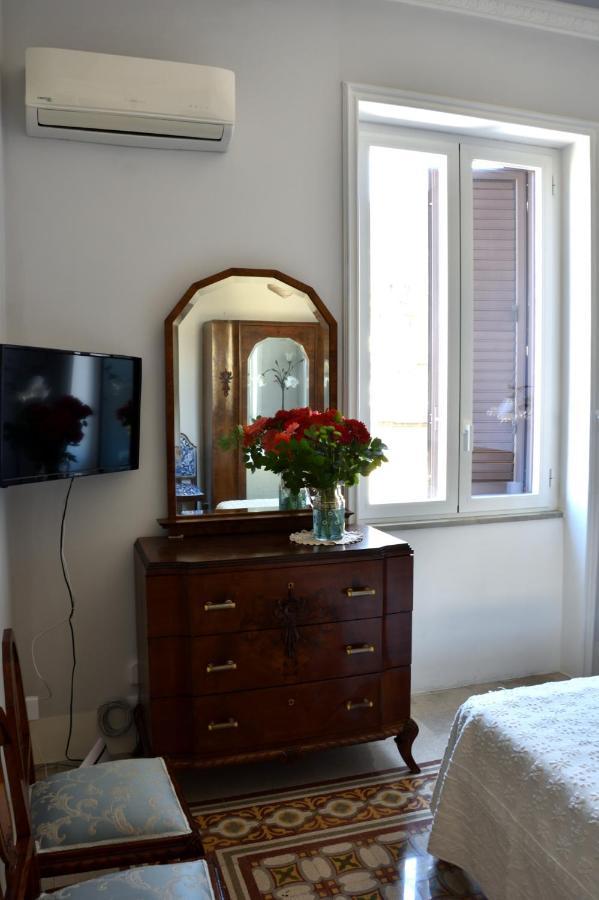 Battisti 18 Vintage Rooms Palermo Exterior foto
