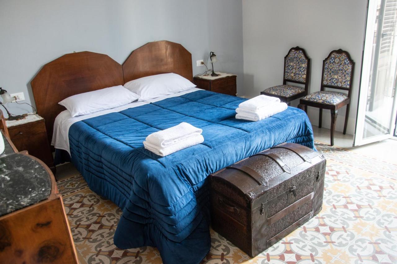Battisti 18 Vintage Rooms Palermo Exterior foto