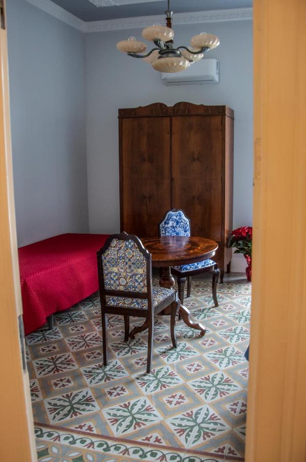 Battisti 18 Vintage Rooms Palermo Exterior foto