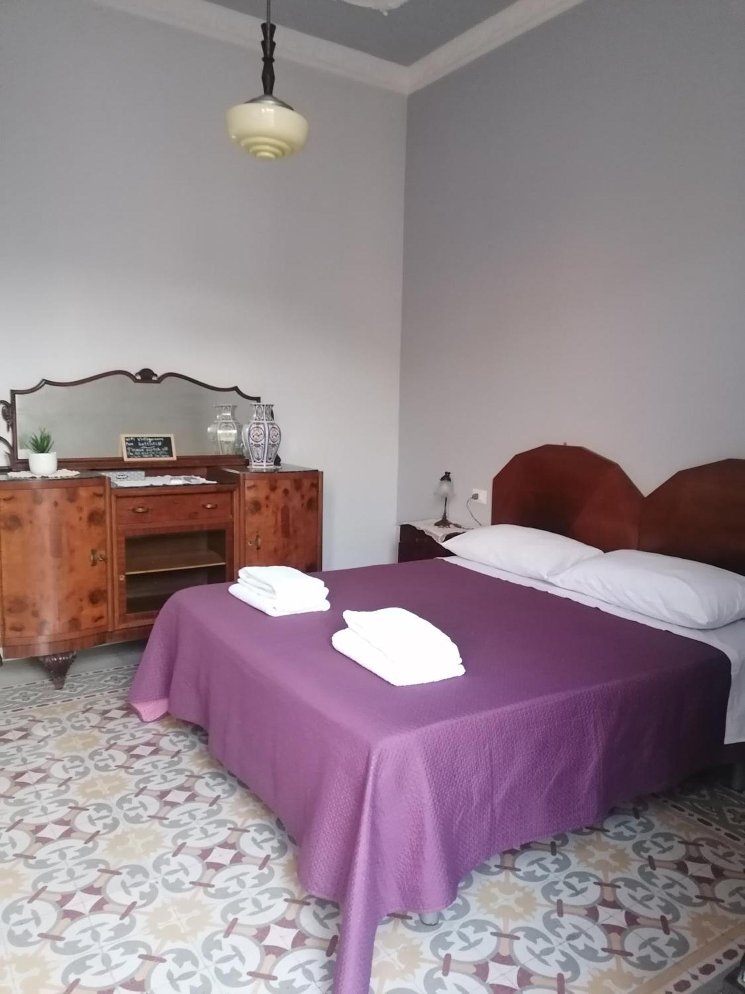 Battisti 18 Vintage Rooms Palermo Exterior foto