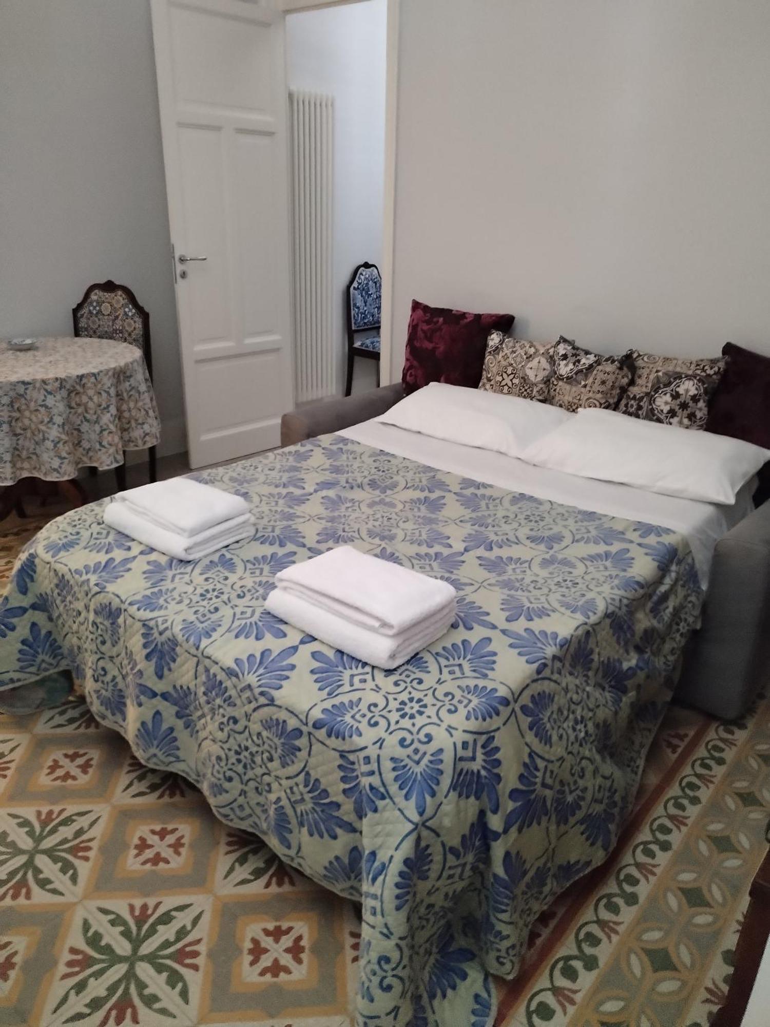 Battisti 18 Vintage Rooms Palermo Exterior foto